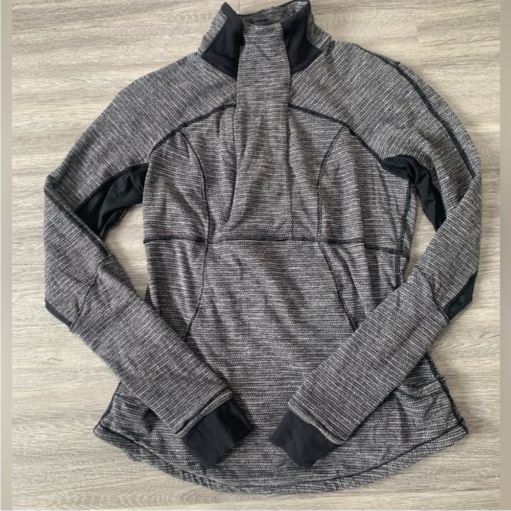 Lululemon 1/2 Zip 🩶🖤🤍